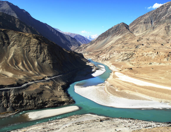 13-10-08_217_CONFLUENCE_OF_INDUS_RIVER_N